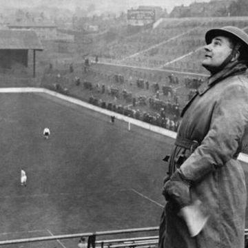 Οταν οι Αγγλοι έπαιζαν μπάλα… κανονικά, υπό την απειλή του Χίτλερ