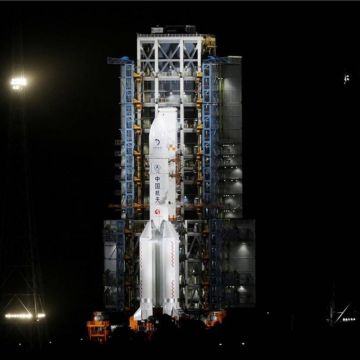 Επιστρέφει στη Γη με τα δείγματα από τη Σελήνη το κινεζικό σκάφος Chang’e 5