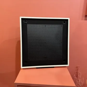 Το Music Frame είναι ένα ηχείο αντάξιο των τηλεοράσεων The Frame της Samsung