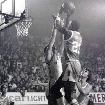 Όταν ο Τζόρνταν αναμετρήθηκε με τον Γκάλη στο Αλεξάνδρειο