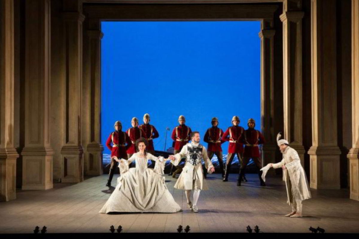 15abde3c81505959f6d2610e3cdfbe51 XL 89d30346