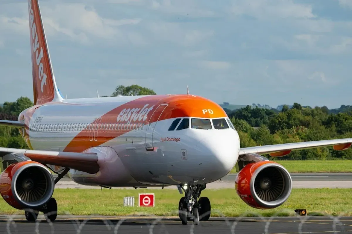 Με Starlink θα αποκτήσουν Wi-Fi τα αεροσκάφη της easyJet από το 2027