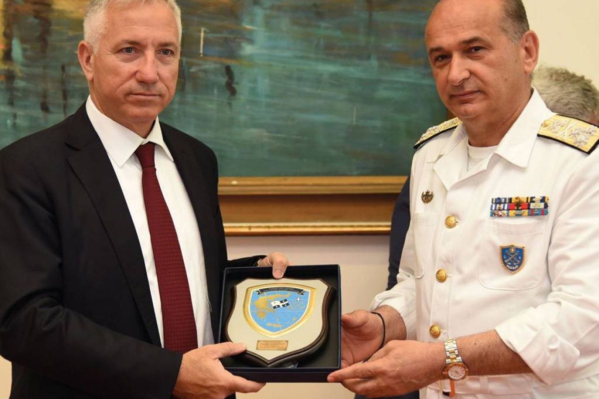 b065fc2389b038424e9d2418751bc02c XL 8a1b3180