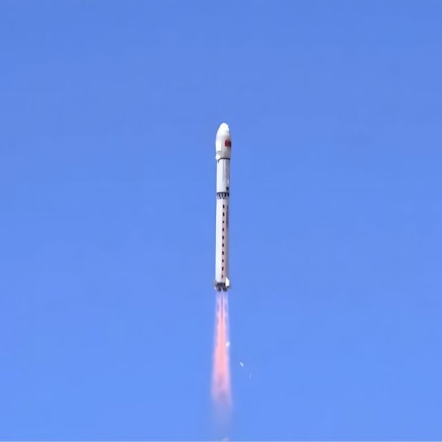 Η Κίνα εκτόξευσε τον πρώτο διαστημικό υπερυπολογιστή τεχνητής νοημοσύνης