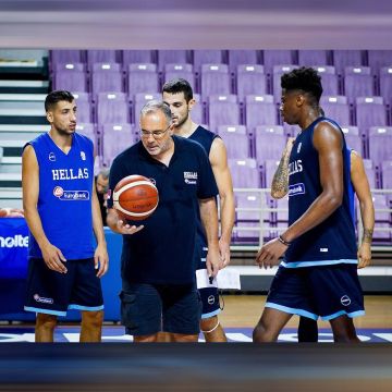 Η ΕΡΤ στο πλευρό της «επίσημης αγαπημένης»