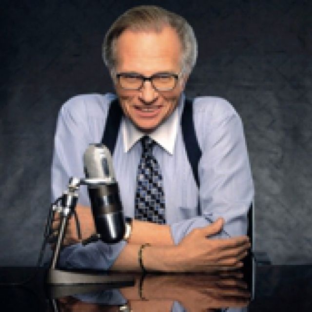 Κατέβασε τις τιράντες του ο Larry King!