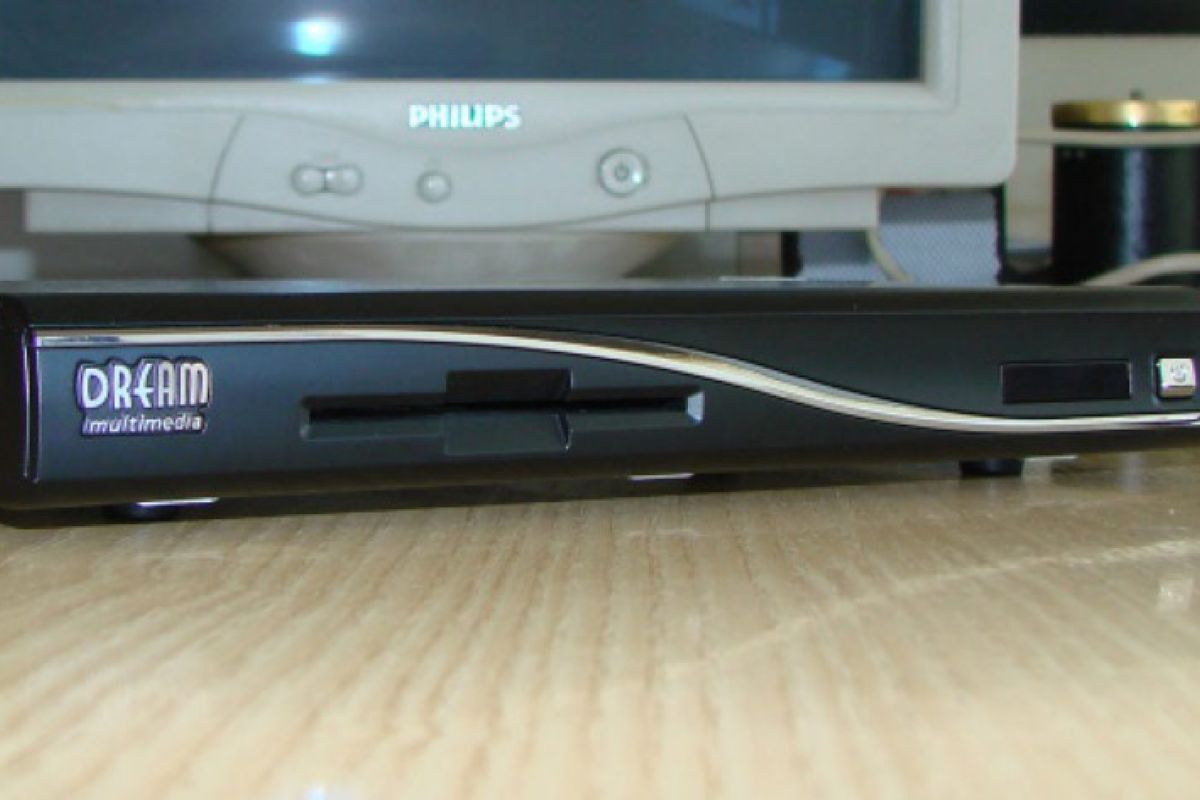 Dreambox DM100