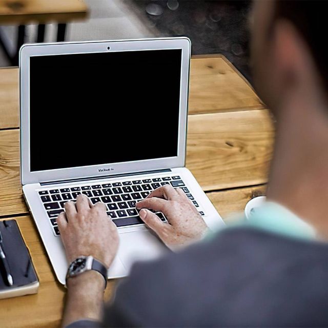 Χωρίς χρέωση από κινητά δίκτυα η πρόσβαση σε ψηφιακές πλατφόρμες για την εξ αποστάσεως εκπαίδευση