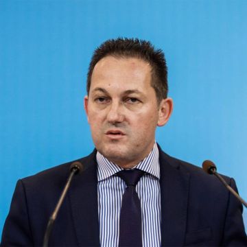 ΜΜΕ: Ζηµιές πάνω από 200 εκατ. ευρώ φέρνει ο κορωνοϊός