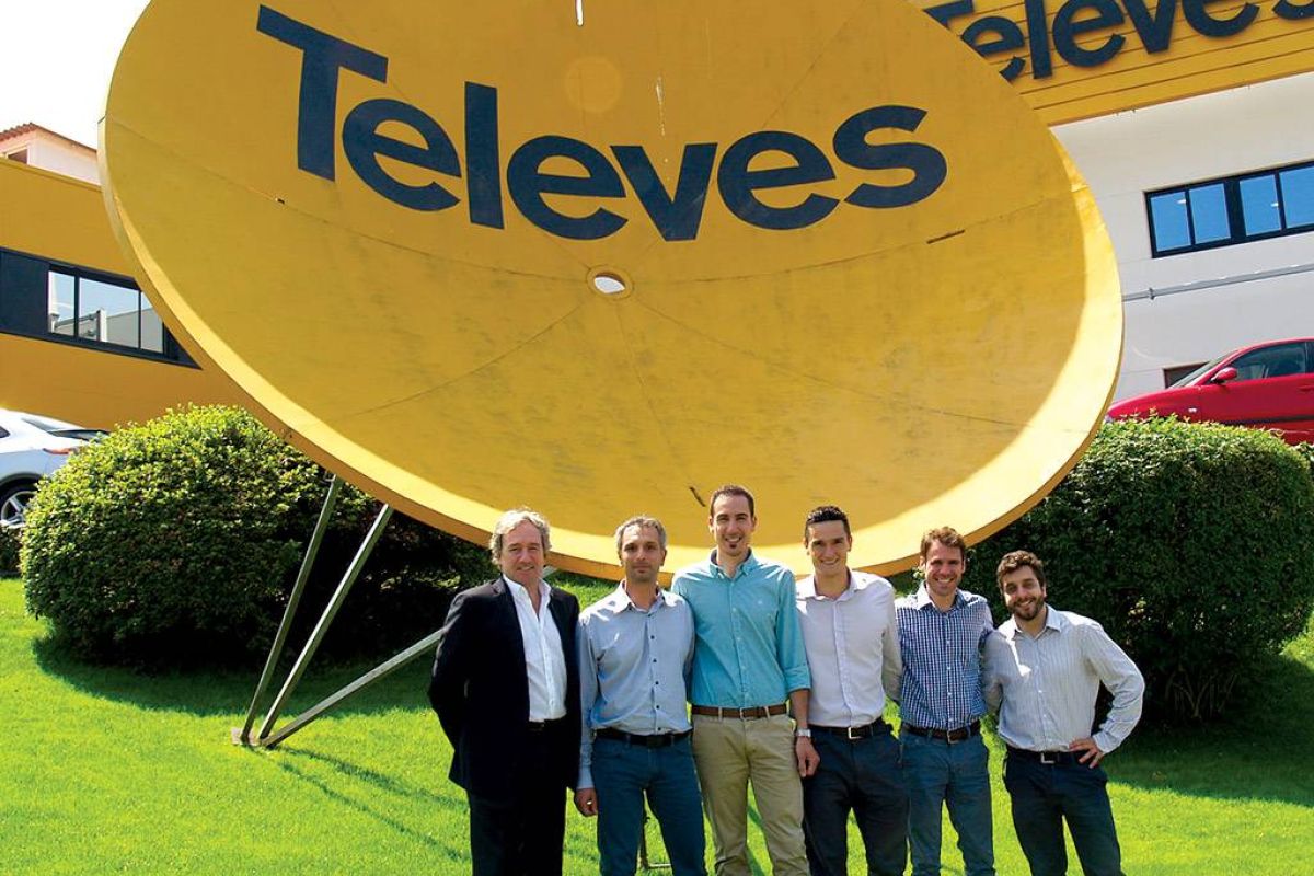 f0f35fd932c8bee37ef238b1a22cbc57 XL 93e77b5e