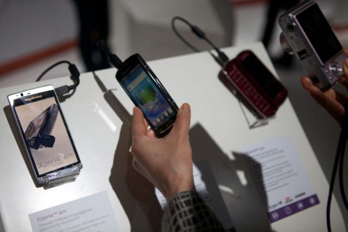 Οι Βρυξέλλες μειώνουν σημαντικά τις τιμές roaming