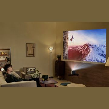 Ο LG CINEBEAM S ΠΡΟΣΦΕΡΕΙ ΑΝΕΠΑΝΑΛΗΠΤΗ ΕΜΠΕΙΡΙΑ ΘΕΑΣΗΣ ΚΑΙ ΜΟΝΑΔΙΚΗ ΕΥΕΛΙΞΙΑ