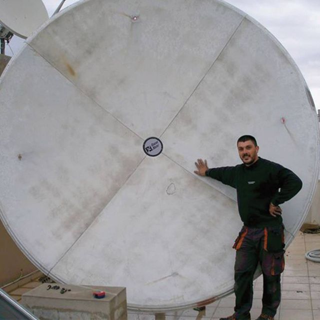Πωλείται Δορυφορικό κάτοπτρο Channel Master 3,05M