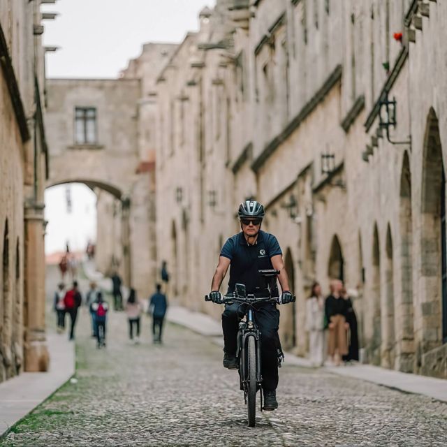 COSMOTE: Πιλοτικό πρόγραμμα ηλεκτρικών ποδηλάτων για τεχνικούς