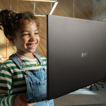 H νέα καμπάνια της LG “We All Deserve A Little Magic” σας καλεί να ανακαλύψετε τη μαγεία μέσα από τα προϊόντα της