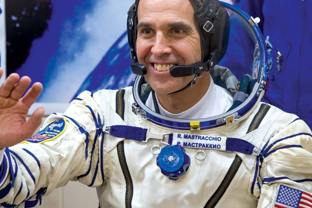 a909628f7a80d460657004672d160a80 XL 98bb5426