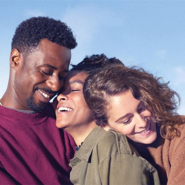 «Trigonometry»: Η σειρά της βραβευμένης Ελληνίδας σκηνοθέτη, Αθηνάς Ραχήλ Τσαγγάρη, αποκλειστικά στην COSMOTE TV