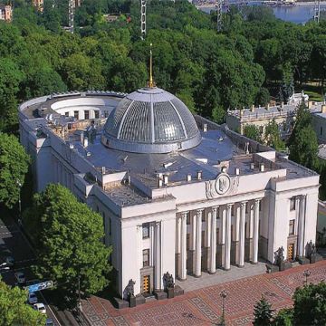 Η Ουκρανία εγκρίνει τεράστια απαγόρευση ρωσικών μέσων ενημέρωσης