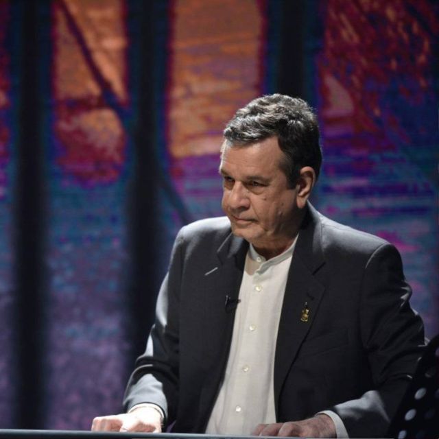 Ο Σταμάτης Σπανουδάκης παρουσιάζει το έργο του για πρώτη φορά στην ελληνική τηλεόραση στο "Σπίτι με το Mega"