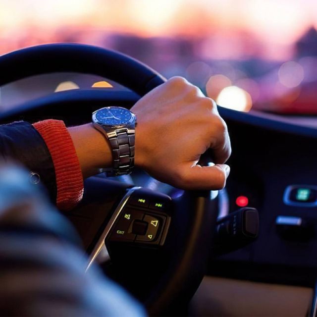 ΔΕΕ: Η εκμίσθωση αυτοκινήτων εξοπλισμένων με ραδιοφωνικούς δέκτες δεν προσβάλλει τα δικαιώματα του δημιουργού