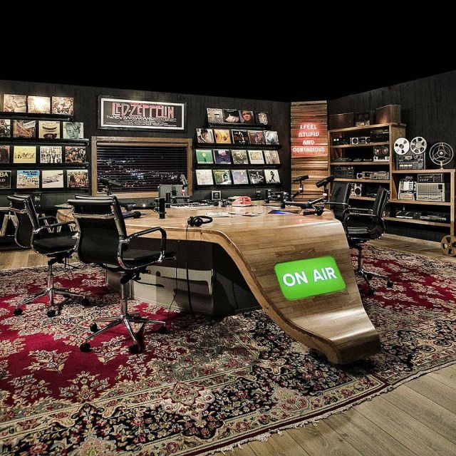 Ο Γιώργος Νταλάρας unplugged στο «Βινύλιο»