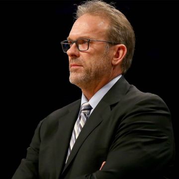 Ο «θρύλος» του ΝΒΑ Κερτ Ράμπις στο στούντιο της COSMOTE TV