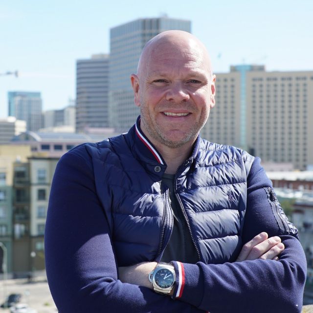 «Αμερικανικό φαγοπότι με τον Τομ Κέριτζ» στην ΕΡΤ2