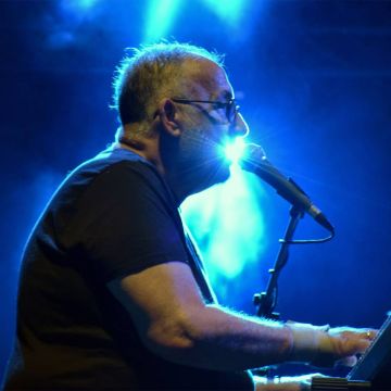 ΕΡΤ2 – Συναυλία-αφιέρωμα στον Θάνο Μικρούτσικο στο Μέγαρο Μουσικής Αθηνών