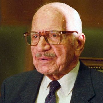 Αφιέρωμα του Αρχείου της ΕΡΤ – Ξενοφών Ζολώτας