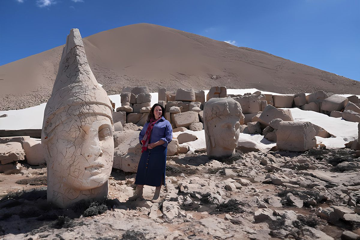 Η Μπέτανι Χιούζ επιστρέφει στο Viasat History και εξερευνεί τους κρυμμένους θησαυρούς της Ευρώπης!