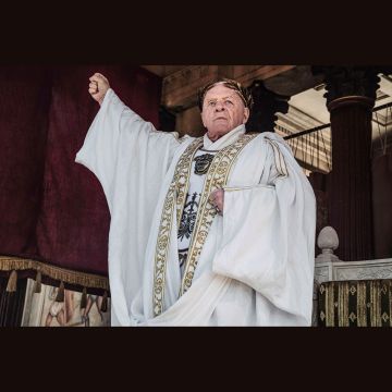 COSMOTE TV: To «Those About to Die» με τον Άντονι Χόπκινς και η 4η σεζόν του «Snowpiercer» έρχονται σε Α’ τηλεοπτική προβολή