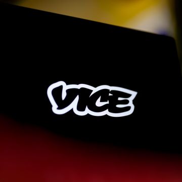 Η Fortress Investment Group σκοπεύει να  εξαγοράσει την Vice Media