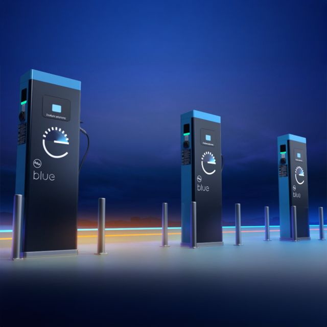 ΔΕΗ blue – Visa: Νέα συνεργασία με σημαντικά προνόμια για τους οδηγούς ηλεκτρικών οχημάτων