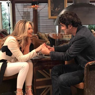 Ο πολυτάλαντος Χριστόφορος Παπακαλιάτης συναντά την Κατερίνα Λάσπα σε ένα αποκαλυπτικό «RealtaLK» αποκλειστικά στο Novalifε!