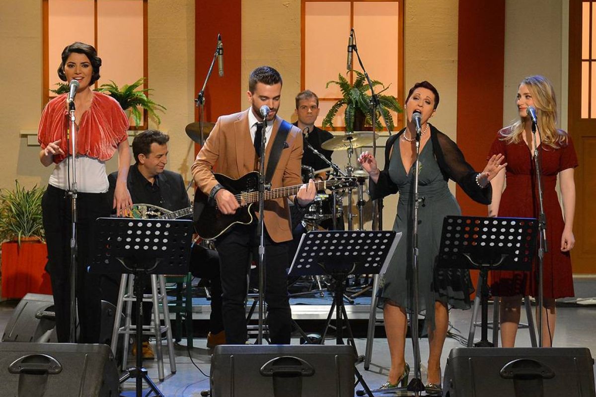 824a002fbe7e6635b76ef062aef58138 XL b0415732