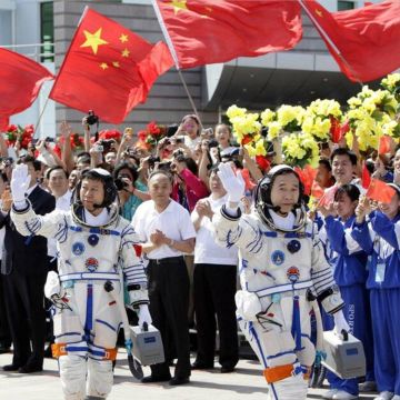 Μπαράζ διαστημικών ανακοινώσεων από την Κίνα