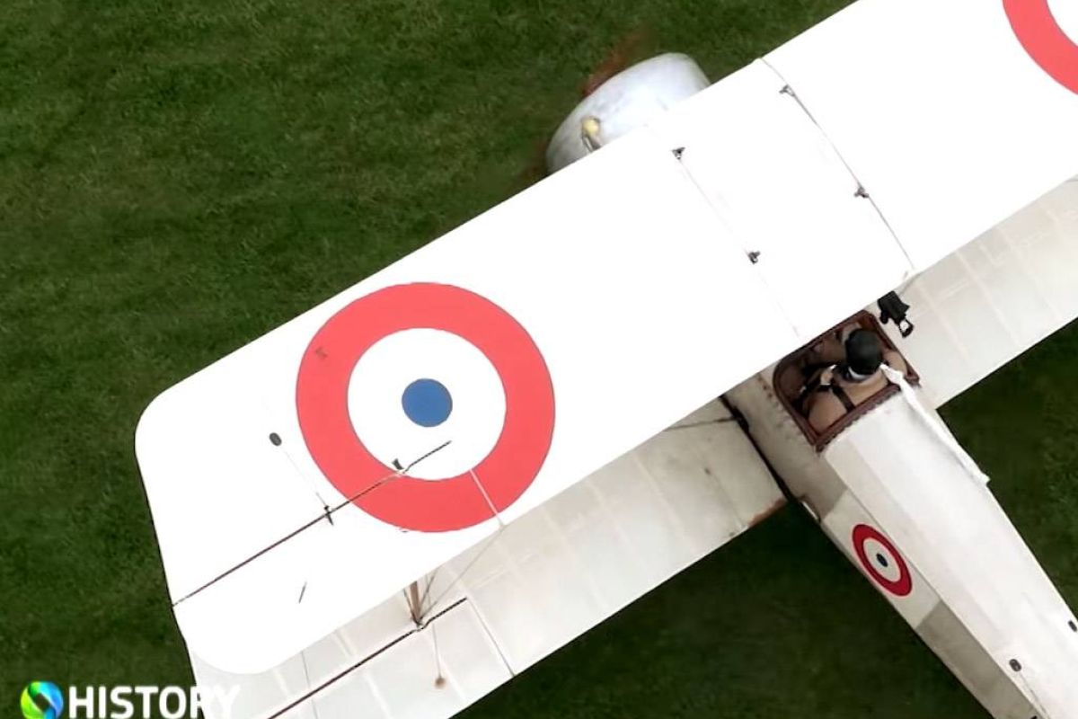 H ιστορία κατασκευής του γνήσιου μαχητικού αεροσκάφους, «Bristol Scout» ξετυλίγεται στο COSMOTE HISTORY