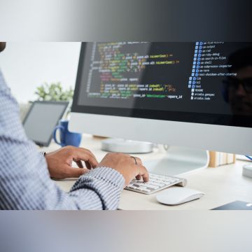 Ιδιαίτερα μαθήματα ή κλασική εκπαίδευση; Οι καλύτεροι τρόποι για να μάθεις πληροφορική