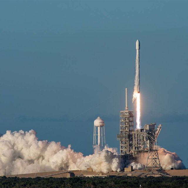 Επιτυχημένη η εκτόξευση του Intelsat 35e στην τρίτη προσπάθεια