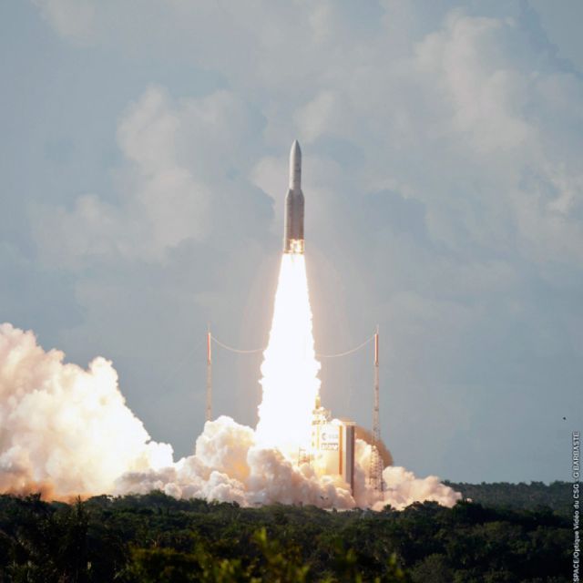 Επιτυχημένη η εκτόξευση των Eutelsat 25B/Es’hail και GSΑΤ-7