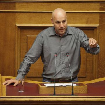 Αμυράς: "Πόσο κόστισε η μελέτης της Φλωρεντίας;"