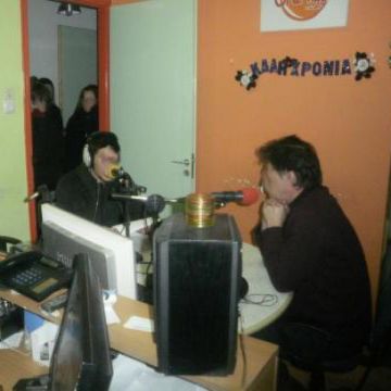 Οι καταληψίες στα μικρόφωνα… και το κυνήγι έξω από τον Real