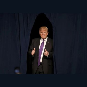 Η οικογένεια Τραμπ εισέρχεται στην κινητή τηλεφωνία με υπηρεσίες και ένα smartphone