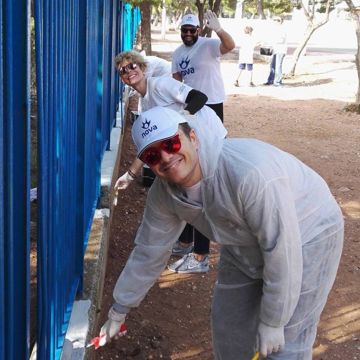 Η Nova γεμίζει με χρώμα και χαμόγελα  το Δημοτικό Σχολείο Αγίας Μαρίνας στο Μάτι!