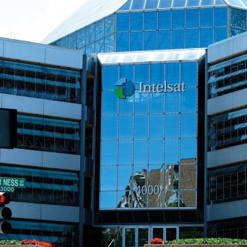 Η Intelsat πουλά πάγια στοιχεία για να ξεπληρώσει το χρέος της