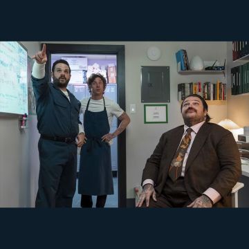 Ο ΤΡΙΤΟΣ ΚΥΚΛΟΣ ΤΗΣ ΒΡΑΒΕΥΜΕΝΗΣ ΜΕ EMMY ΣΕΙΡΑΣ «THE BEAR», ΠΑΡΑΓΩΓΗΣ FX, ΕΡΧΕΤΑΙ ΣΥΝΤΟΜΑ ΣΤΗΝ ΕΛΛΑΔΑ ΑΠΟΚΛΕΙΣΤΙΚΑ ΣΤΟ DISNEY+