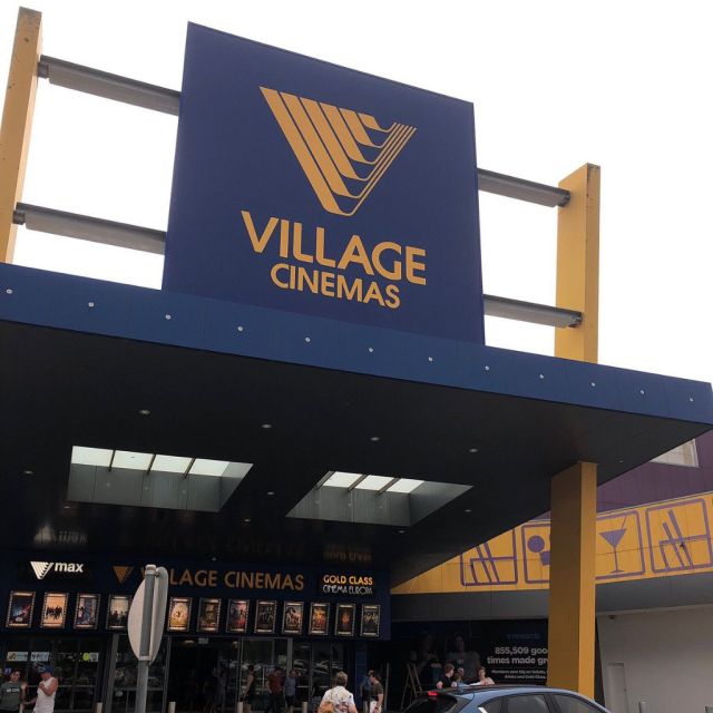 Στον όμιλο ANT1 καταλήγει η Village Roadshow