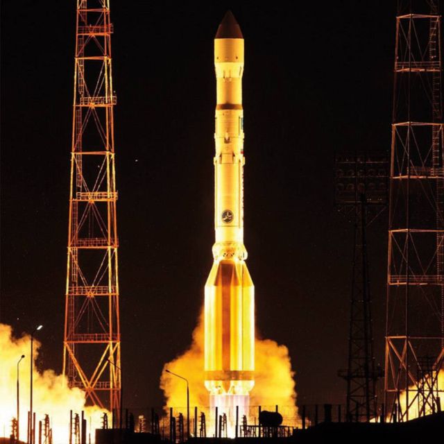 Πύραυλος Proton-M μεταφέρει με επιτυχία σε τροχιά τον δορυφόρο Express-AM8