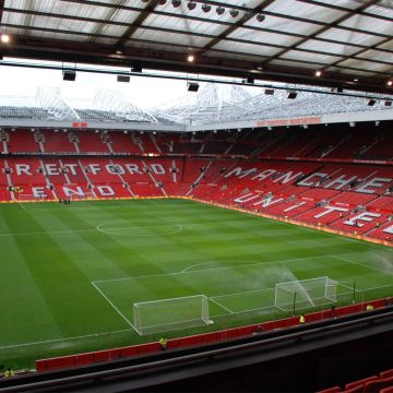 Το άδειο «Ολντ Τράφορντ» έφερε σημαντική πτώση στα έσοδα της Γιουνάιτεντ