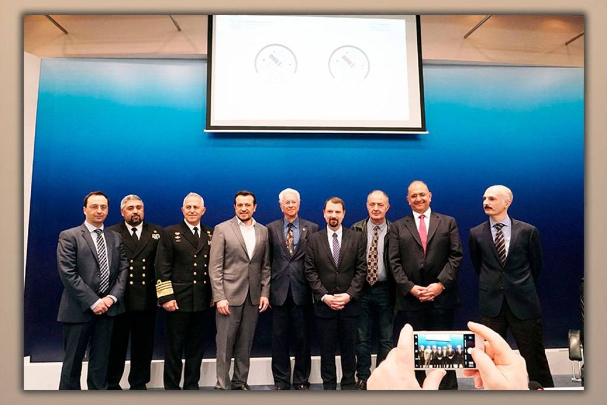 e83683d7b88a467d86319aa79fbe2021 XL bb406332